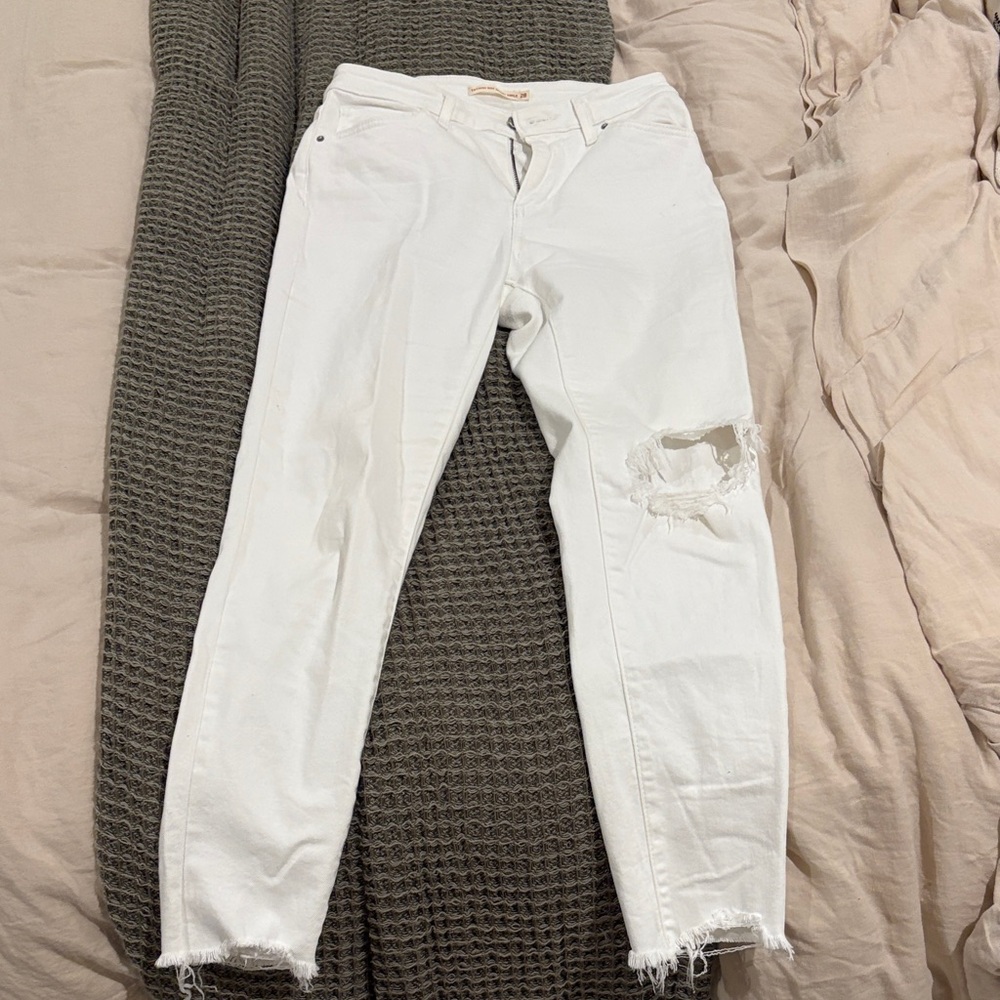 Levi's White Distressed Boyfriend Jeans